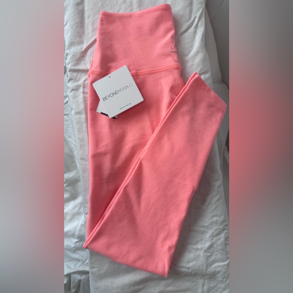 Beyond Yoga Pink Leggings NWT